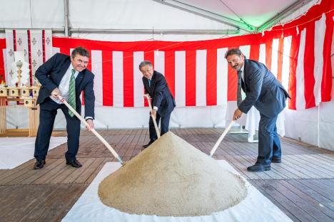 From left to right: Mr. Josef Richter, Mr. Makoto Nakao and Mr. Ludo Rits